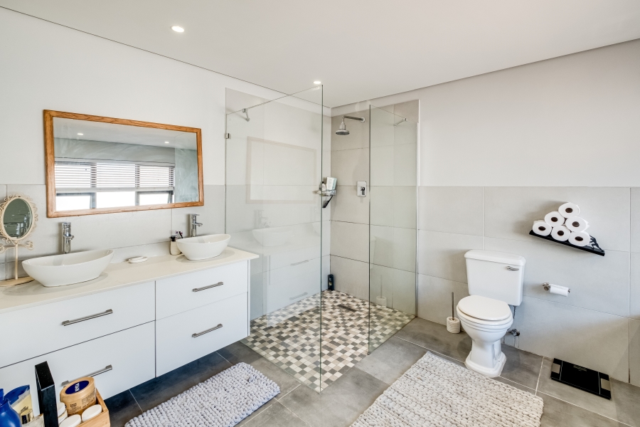 5 Bedroom Property for Sale in Valmary Park Western Cape